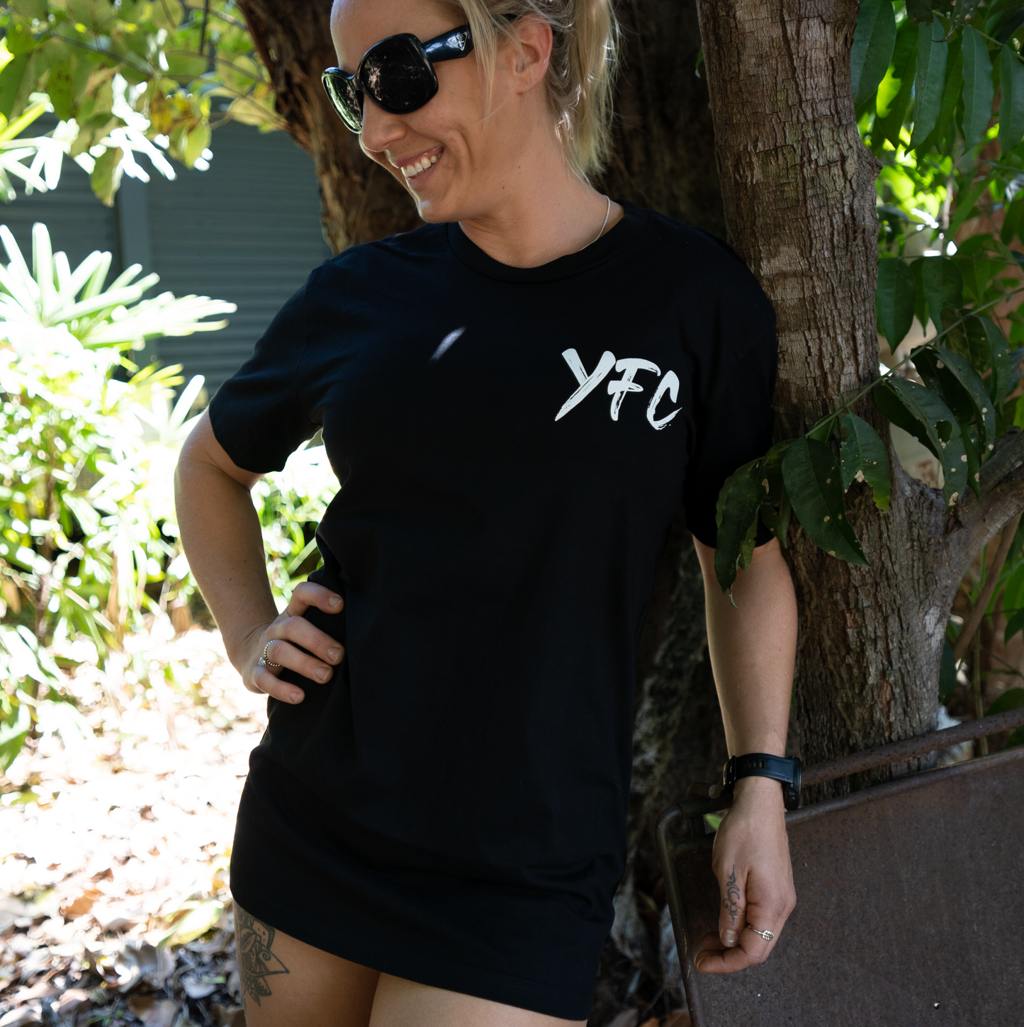 LADIES YEAH THE GIRLS TEE - BLACK